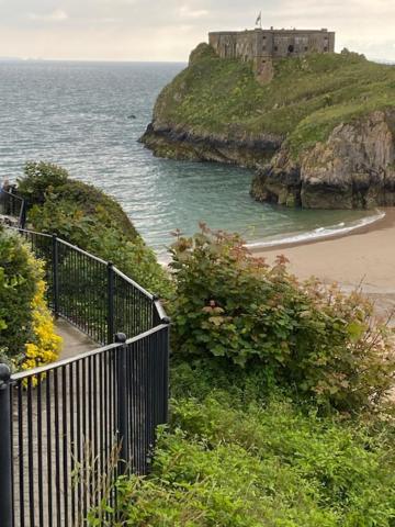 Freshwater East, Pemborkeshire *